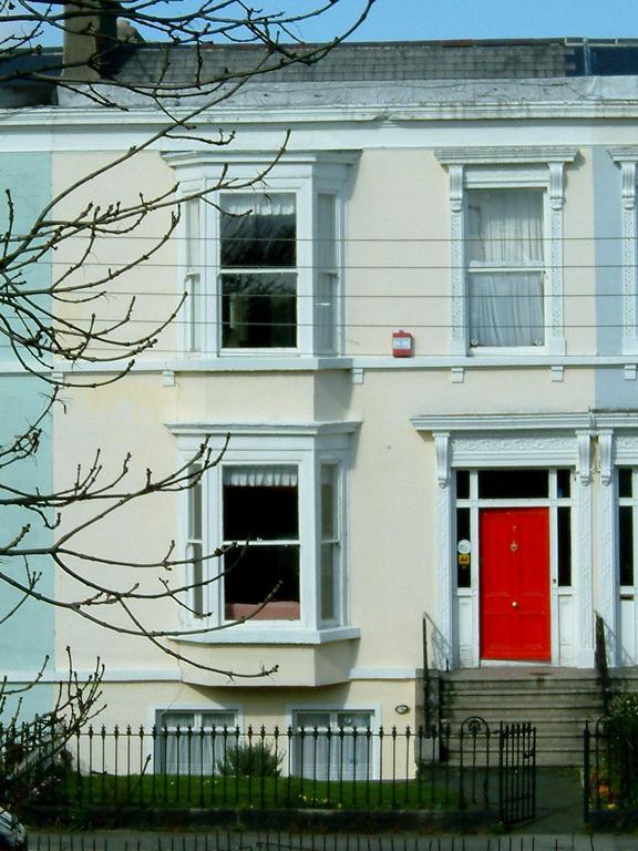 Claremont House Bed & Breakfast ดุนเลรี ภายนอก รูปภาพ