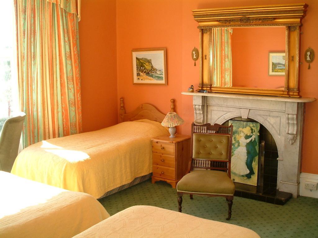 Claremont House Bed & Breakfast ดุนเลรี ห้อง รูปภาพ