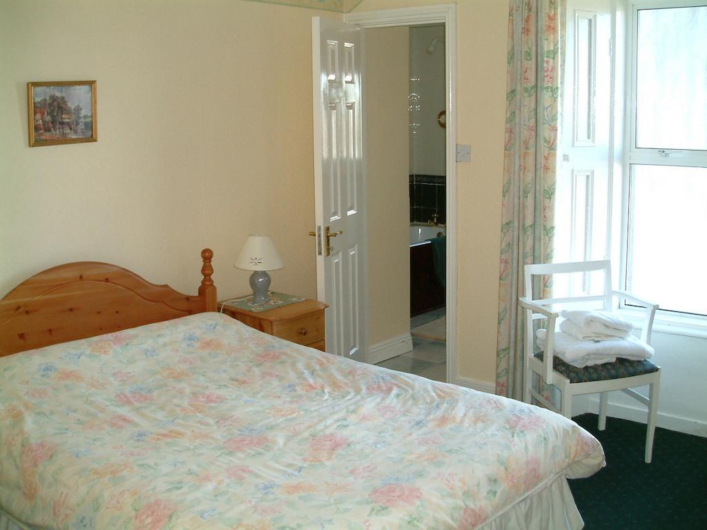 Claremont House Bed & Breakfast ดุนเลรี ห้อง รูปภาพ
