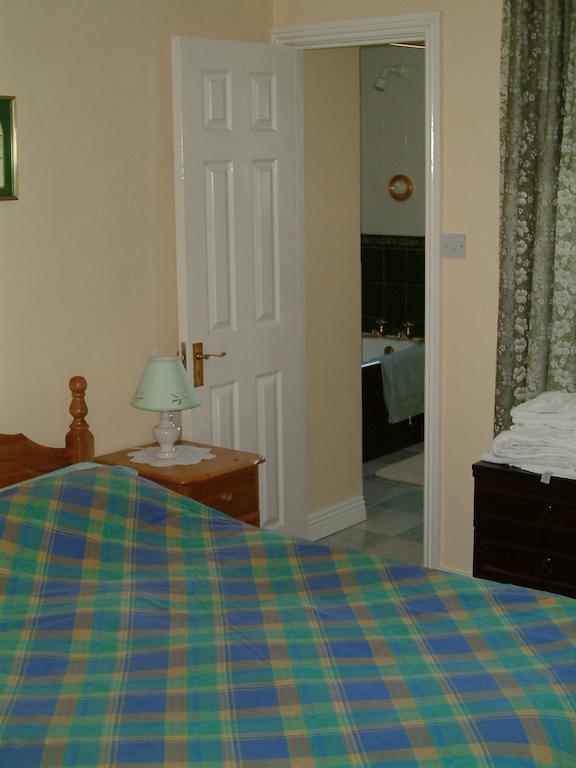 Claremont House Bed & Breakfast ดุนเลรี ห้อง รูปภาพ
